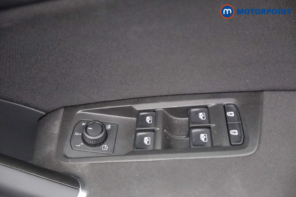 Volkswagen Touran Match Manual Petrol People Carrier - Stock Number (1675981) - 12th supplementary image
