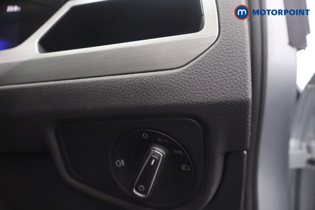 Volkswagen Touran Match Manual Petrol People Carrier - Stock Number (1675981) - 15th supplementary image