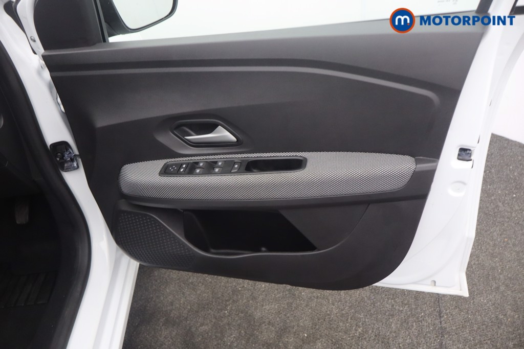 Dacia Sandero Expression Manual Petrol Hatchback - Stock Number (1676060) - 7th supplementary image