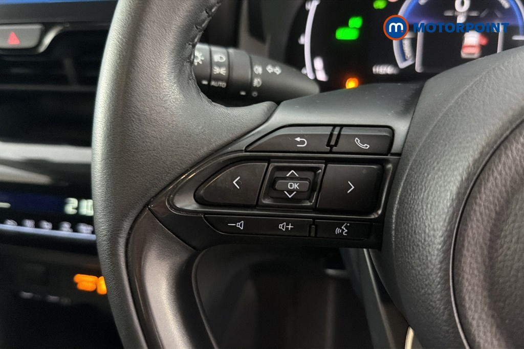 Toyota Yaris Cross Icon Automatic Petrol-Electric Hybrid Estate - Stock Number (1676175) - 4th supplementary image