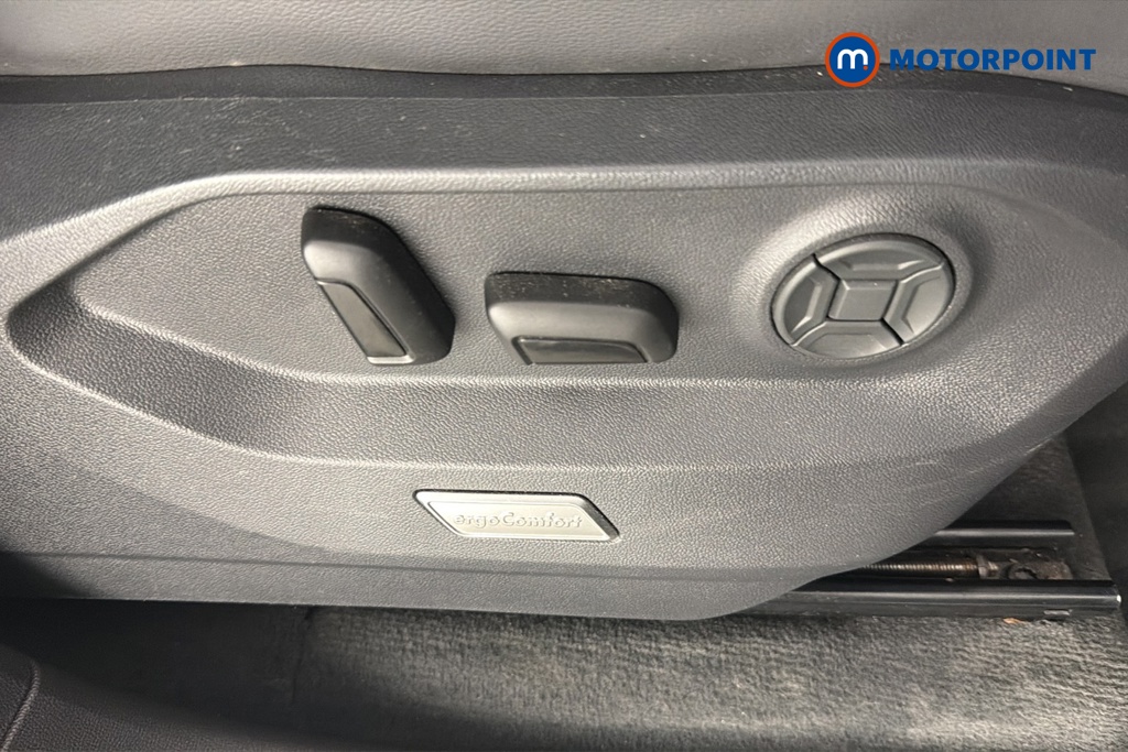 Volkswagen Touareg Black Edition Automatic Diesel SUV - Stock Number (1676205) - 23rd supplementary image