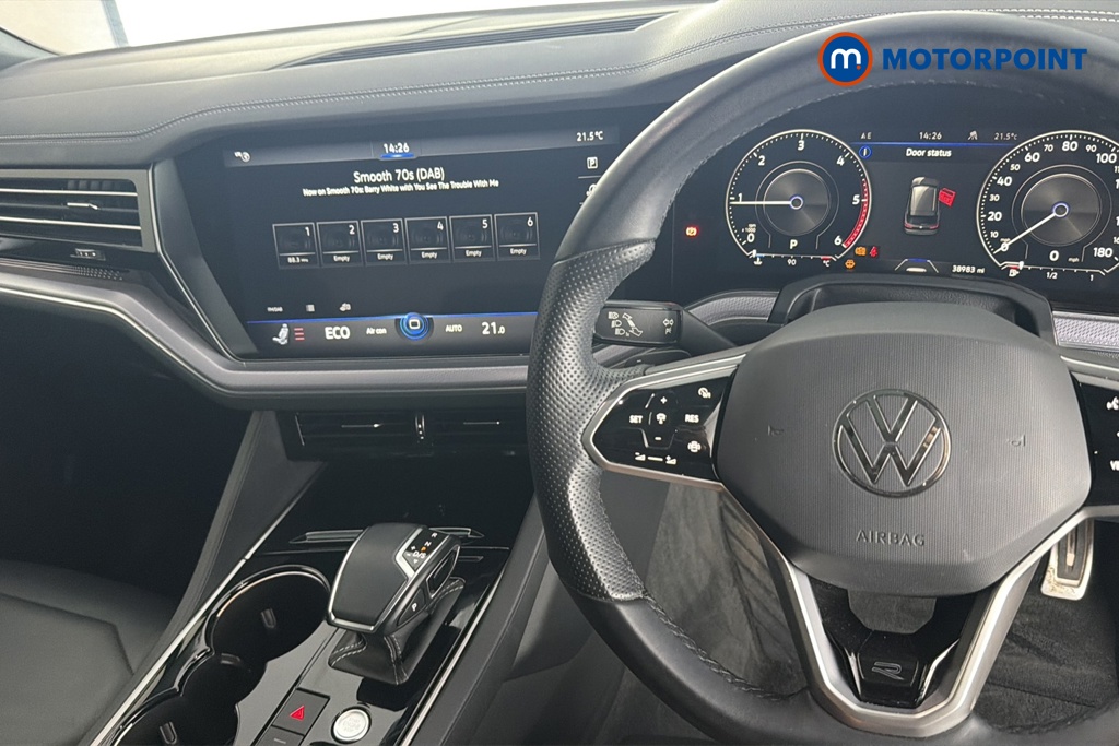 Volkswagen Touareg Black Edition Automatic Diesel SUV - Stock Number (1676205) - 1st supplementary image