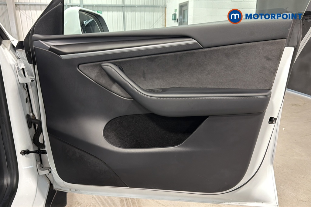 Tesla Model Y Long Range Automatic Electric SUV - Stock Number (1676414) - 18th supplementary image
