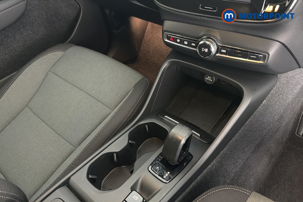 Volvo Xc40 Core Automatic Petrol SUV - Stock Number (1676851) - 15th supplementary image
