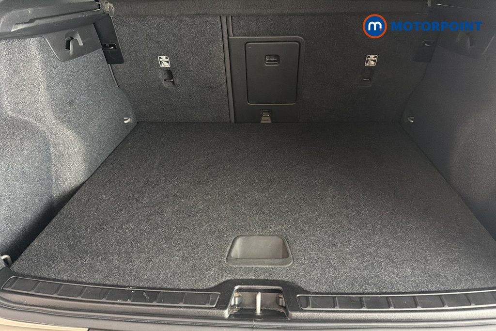 Volvo Xc40 Core Automatic Petrol SUV - Stock Number (1676851) - 30th supplementary image