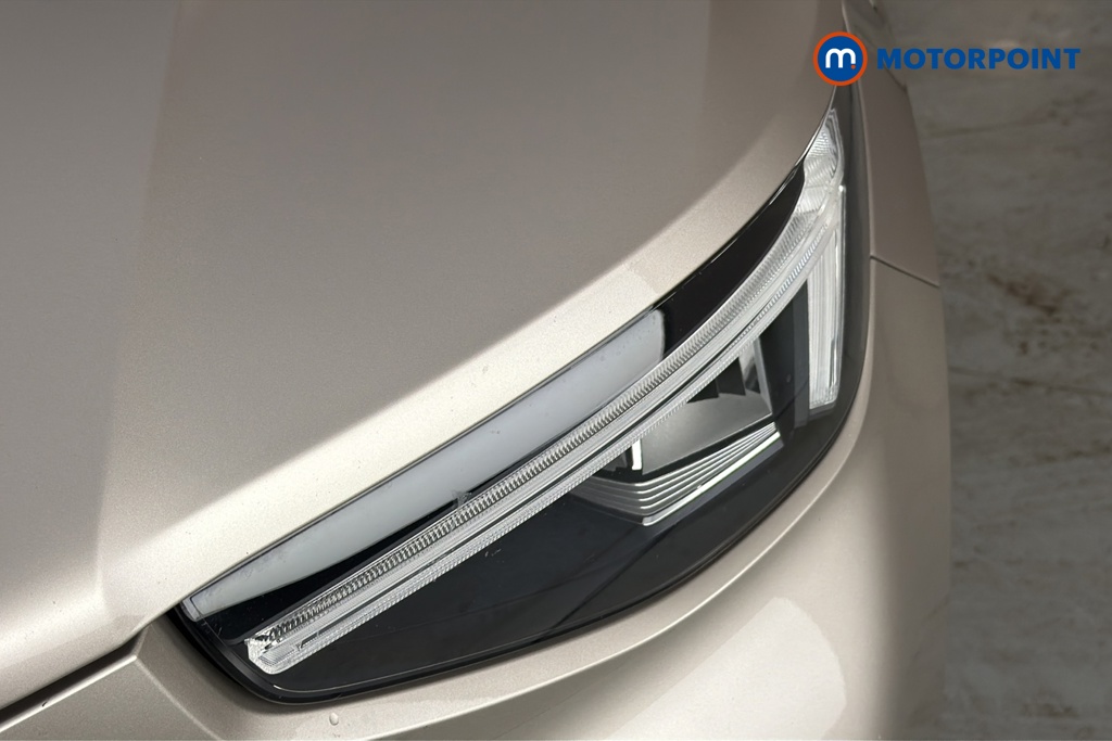 Volvo Xc40 Core Automatic Petrol SUV - Stock Number (1676851) - 42nd supplementary image