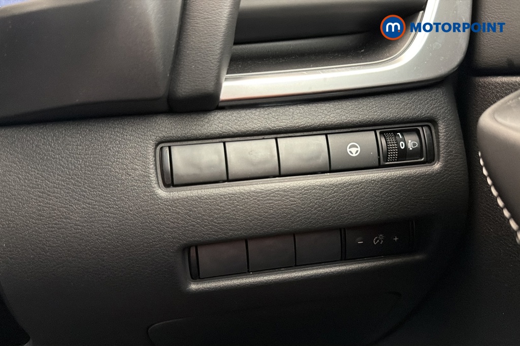 Nissan Qashqai N-Connecta Automatic Petrol-Electric Hybrid SUV - Stock Number (1677109) - 11th supplementary image