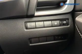 Nissan Qashqai N-Connecta Automatic Petrol-Electric Hybrid SUV - Stock Number (1677109) - 11th supplementary image