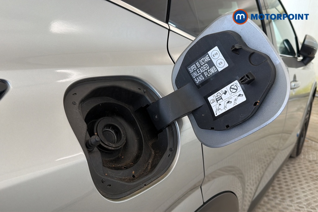 Nissan Qashqai N-Connecta Automatic Petrol-Electric Hybrid SUV - Stock Number (1677109) - 41st supplementary image