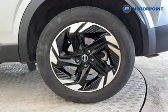 Nissan Qashqai N-Connecta Automatic Petrol-Electric Hybrid SUV - Stock Number (1677109) - 45th supplementary image