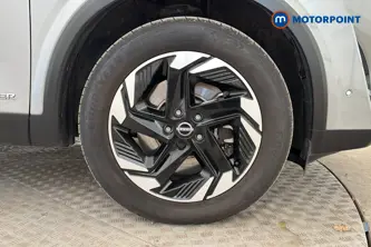 Nissan Qashqai N-Connecta Automatic Petrol-Electric Hybrid SUV - Stock Number (1677109) - 47th supplementary image