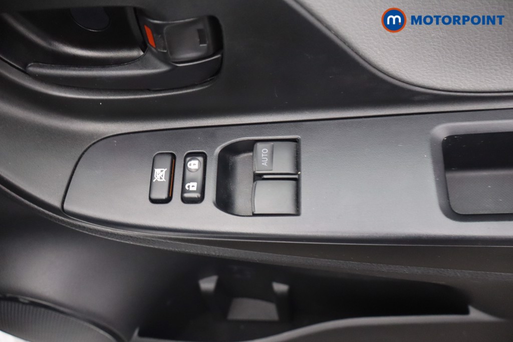Toyota Yaris Active Automatic Petrol-Electric Hybrid Hatchback - Stock Number (1677294) - 9th supplementary image