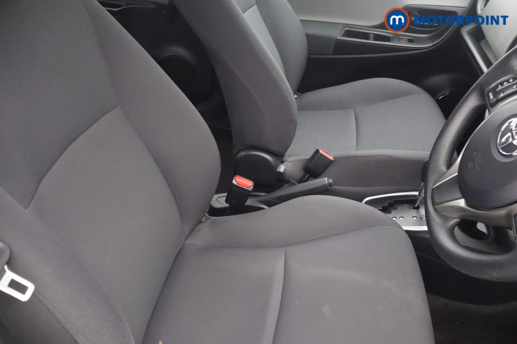 Toyota Yaris Active Automatic Petrol-Electric Hybrid Hatchback - Stock Number (1677294) - 10th supplementary image