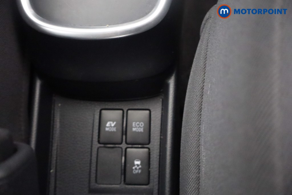 Toyota Yaris Active Automatic Petrol-Electric Hybrid Hatchback - Stock Number (1677294) - 17th supplementary image