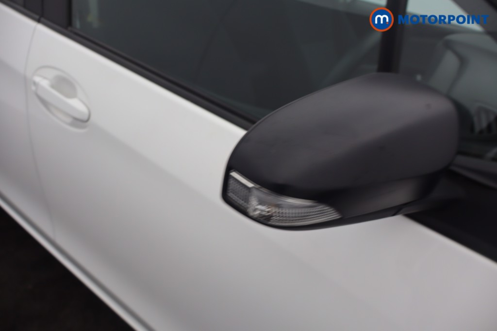 Toyota Yaris Active Automatic Petrol-Electric Hybrid Hatchback - Stock Number (1677294) - 18th supplementary image