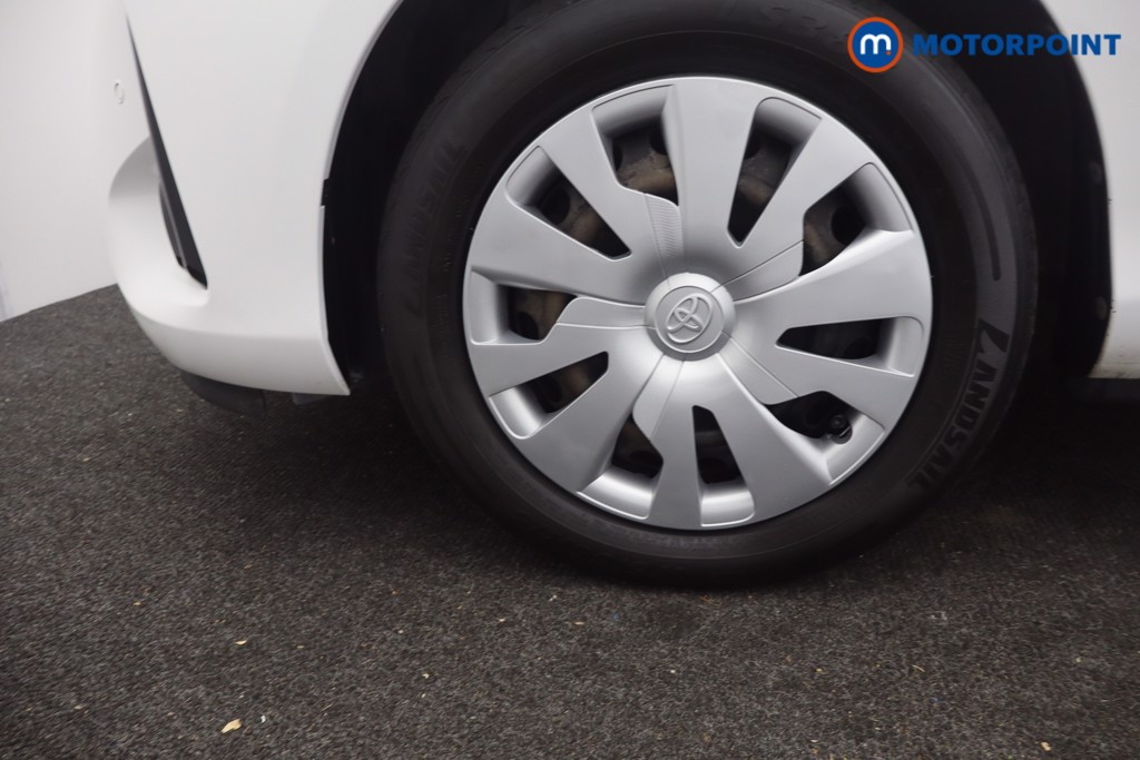 Toyota Yaris Active Automatic Petrol-Electric Hybrid Hatchback - Stock Number (1677294) - 22nd supplementary image