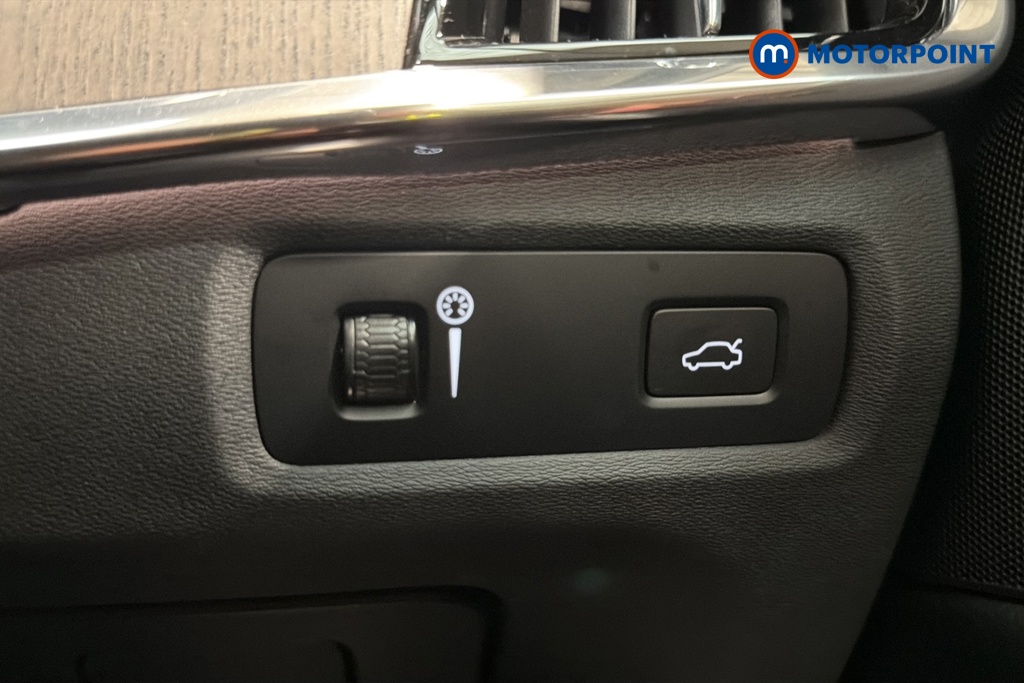 Volvo V90 Cross Country Automatic Diesel Estate - Stock Number (1677449) - 11th supplementary image