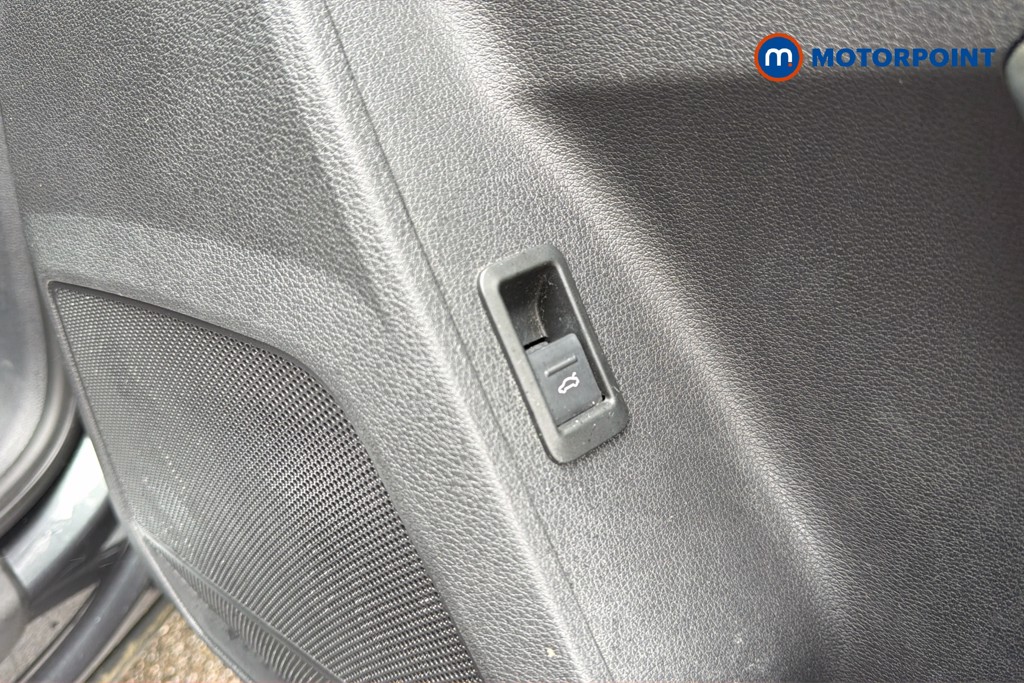 Audi Q3 S Line Manual Petrol SUV - Stock Number (1677851) - 6th supplementary image