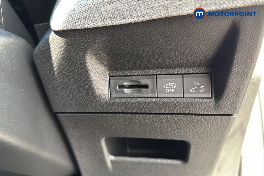 Peugeot 3008 GT Automatic Petrol SUV - Stock Number (1678098) - 11th supplementary image