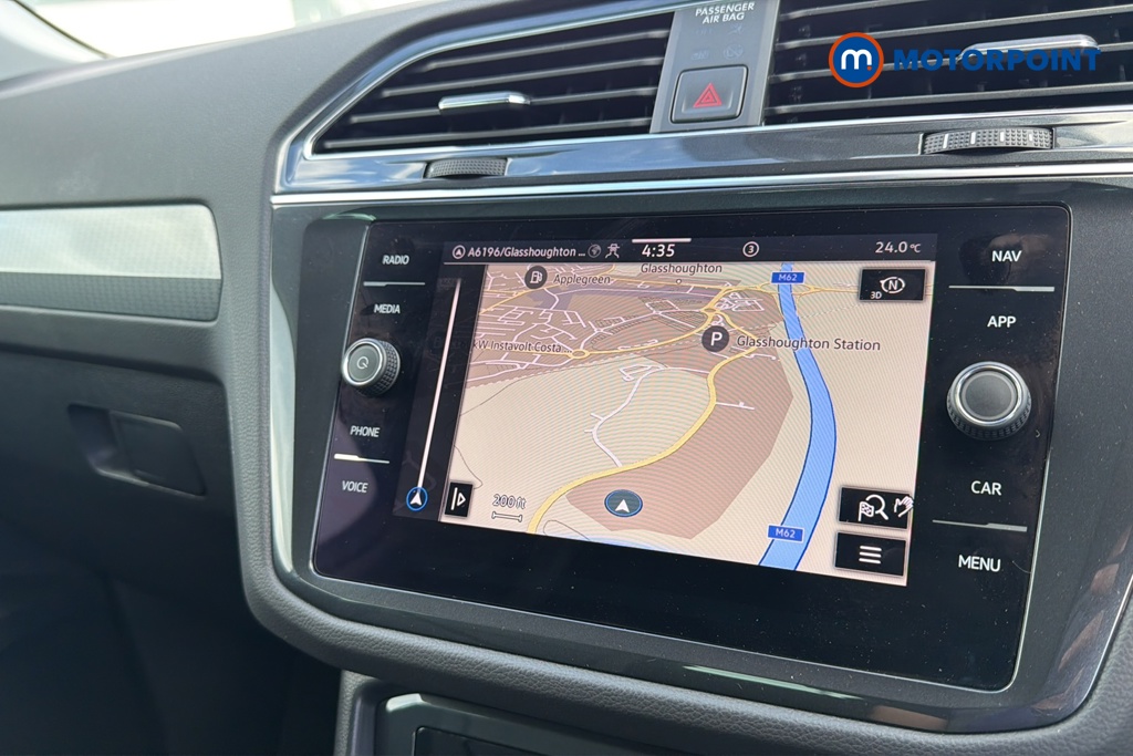 Volkswagen Tiguan Life Automatic Petrol SUV - Stock Number (1678108) - 9th supplementary image