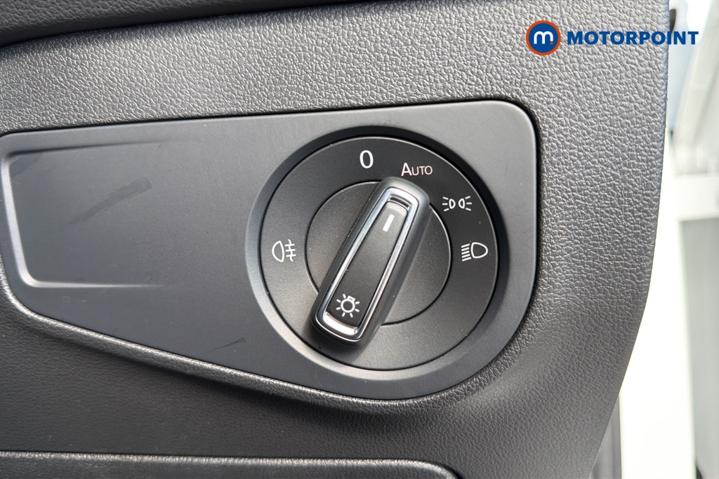 Volkswagen Tiguan Life Automatic Petrol SUV - Stock Number (1678108) - 11th supplementary image