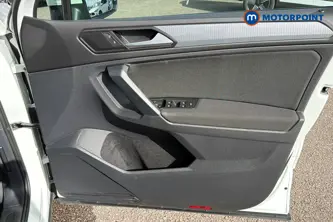 Volkswagen Tiguan Life Automatic Petrol SUV - Stock Number (1678108) - 18th supplementary image