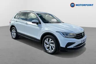 Volkswagen Tiguan Life Automatic Petrol SUV - Stock Number (1678108) - Drivers side front corner