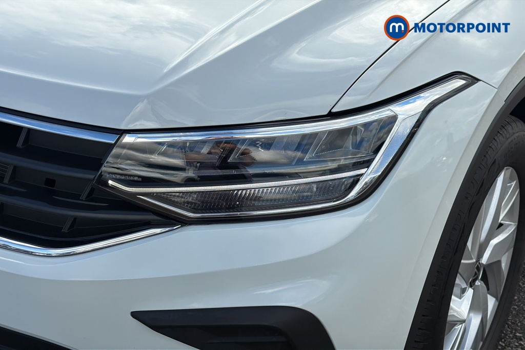 Volkswagen Tiguan Life Automatic Petrol SUV - Stock Number (1678108) - 42nd supplementary image