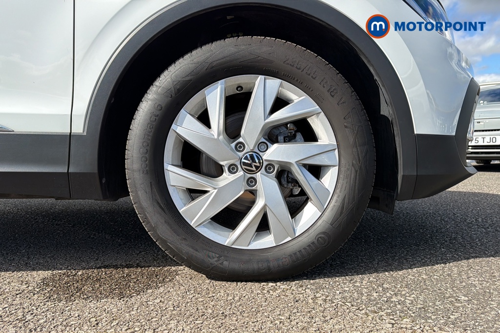 Volkswagen Tiguan Life Automatic Petrol SUV - Stock Number (1678108) - 47th supplementary image
