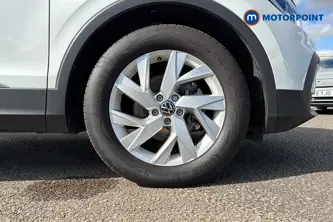 Volkswagen Tiguan Life Automatic Petrol SUV - Stock Number (1678108) - 47th supplementary image