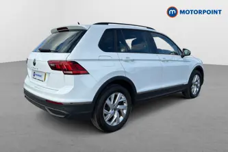 Volkswagen Tiguan Life Automatic Petrol SUV - Stock Number (1678108) - Passenger side rear corner