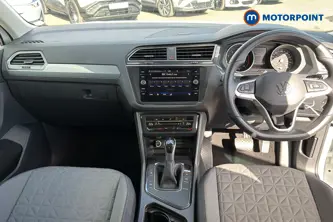 Volkswagen Tiguan Life Automatic Petrol SUV - Stock Number (1678108) - 1st supplementary image