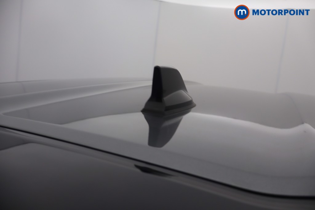 Nissan Juke Tekna Manual Petrol SUV - Stock Number (1678190) - 4th supplementary image