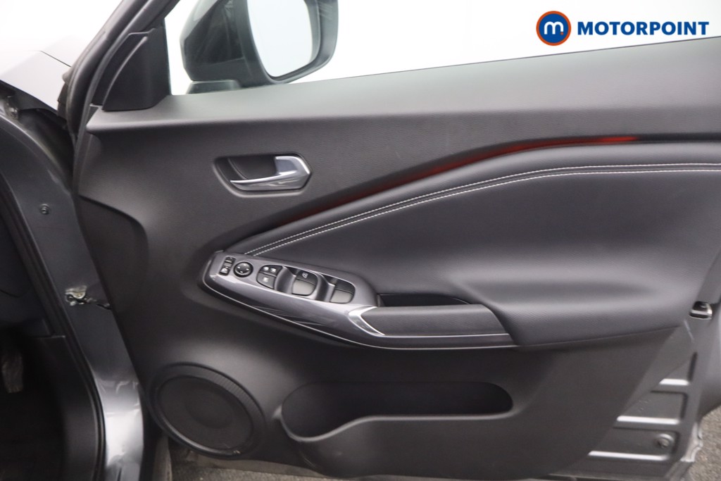Nissan Juke Tekna Manual Petrol SUV - Stock Number (1678190) - 10th supplementary image