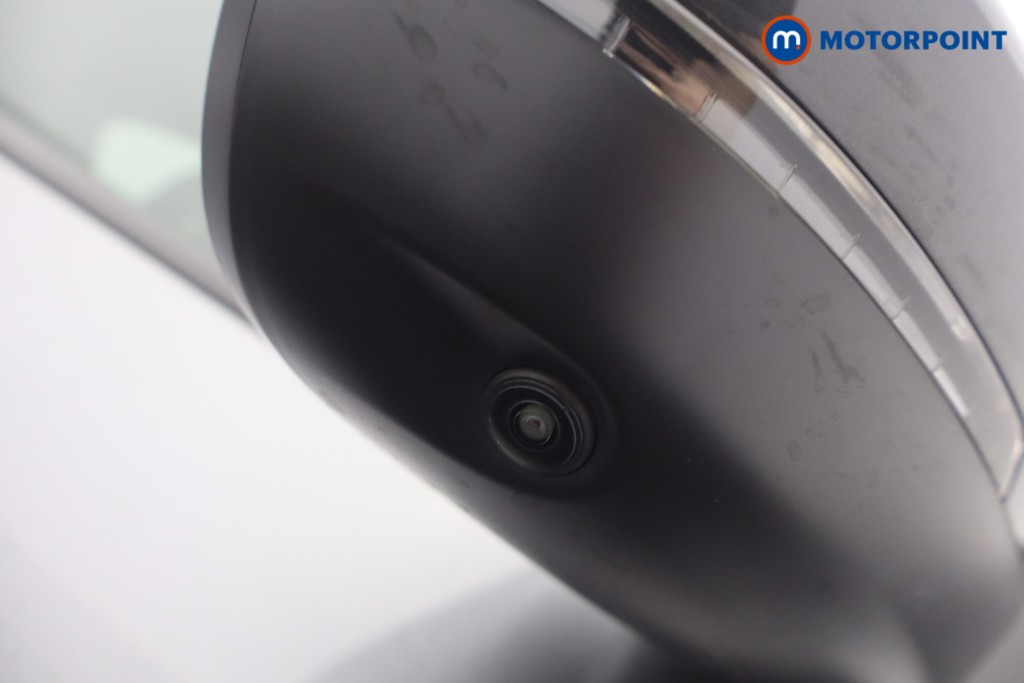 Nissan Juke Tekna Manual Petrol SUV - Stock Number (1678190) - 23rd supplementary image