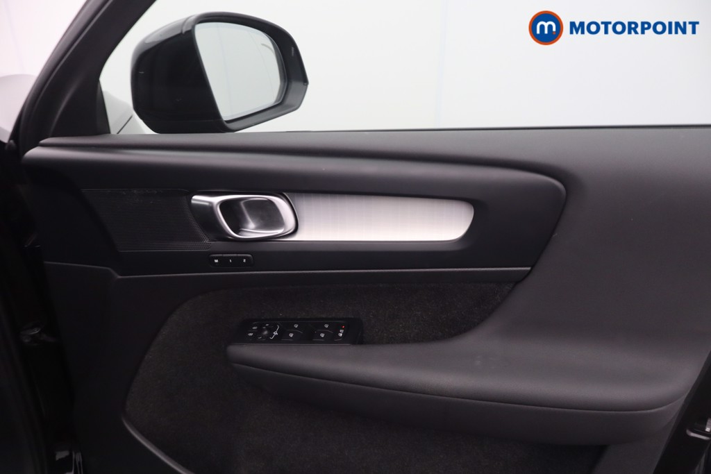 Volvo Xc40 Plus Black Edition Automatic Petrol SUV - Stock Number (1678273) - 9th supplementary image