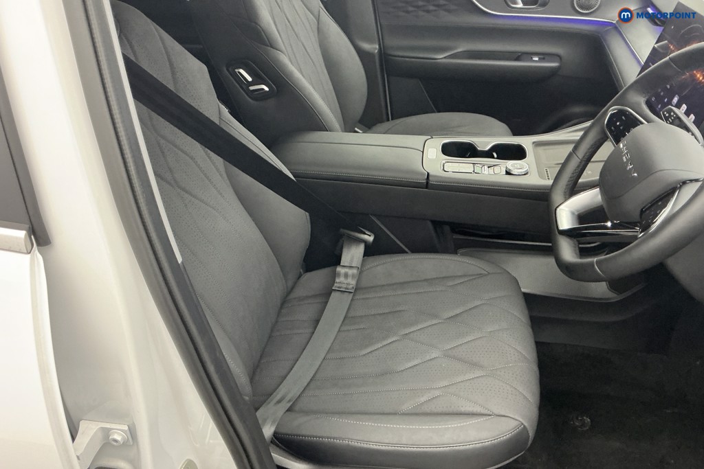 Chery Tiggo 8 Summit Automatic Petrol Plug-In Hybrid SUV - Stock Number (1678278) - 5th supplementary image