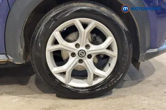 Nissan Juke N-Connecta Automatic Petrol SUV - Stock Number (1678345) - 47th supplementary image