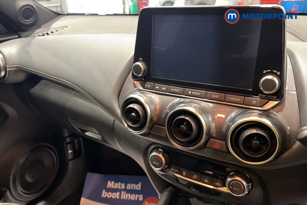 Nissan Juke N-Connecta Automatic Petrol SUV - Stock Number (1678345) - 1st supplementary image