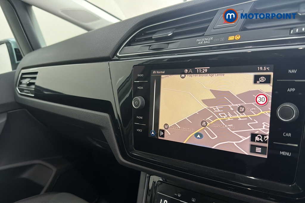 Volkswagen Touran SEL Automatic Petrol People Carrier - Stock Number (1678706) - 9th supplementary image