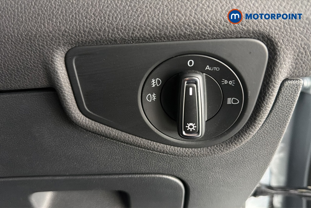 Volkswagen Touran SEL Automatic Petrol People Carrier - Stock Number (1678706) - 11th supplementary image