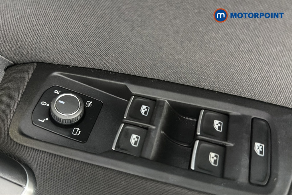 Volkswagen Touran SEL Automatic Petrol People Carrier - Stock Number (1678706) - 19th supplementary image