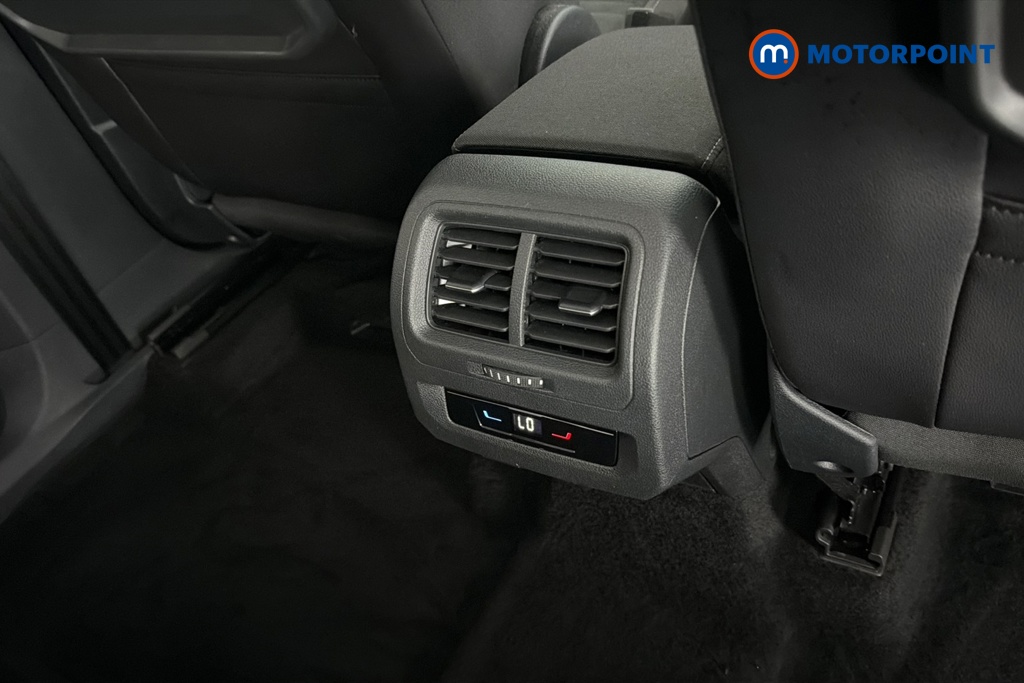Volkswagen Touran SEL Automatic Petrol People Carrier - Stock Number (1678706) - 28th supplementary image