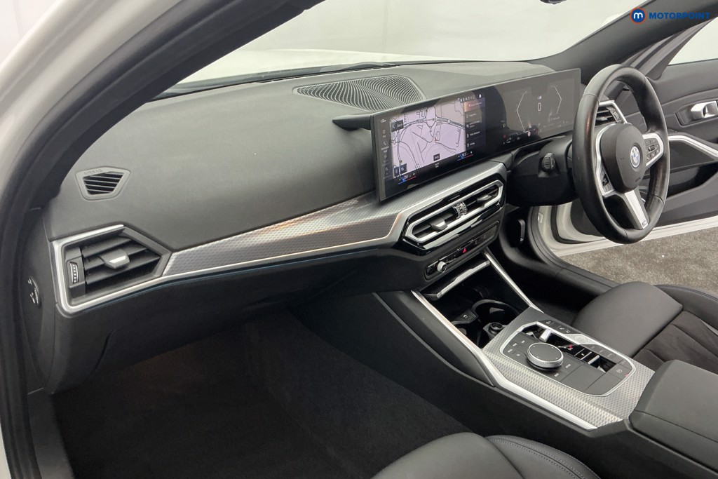 BMW 3 Series M Sport Automatic Petrol Plug-In Hybrid Saloon - Stock Number (1678780) - 9th supplementary image