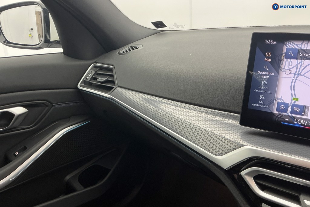 BMW 3 Series M Sport Automatic Petrol Plug-In Hybrid Saloon - Stock Number (1678780) - 18th supplementary image