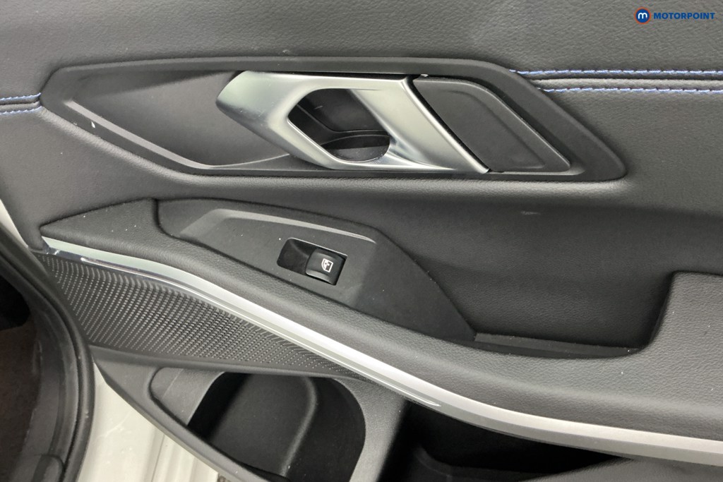 BMW 3 Series M Sport Automatic Petrol Plug-In Hybrid Saloon - Stock Number (1678780) - 28th supplementary image