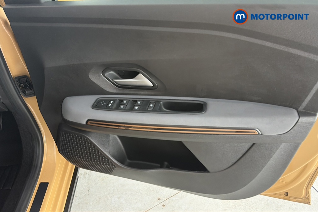 Dacia Sandero Stepway Extreme Manual Petrol Hatchback - Stock Number (1678789) - 18th supplementary image