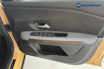 Dacia Sandero Stepway Extreme Manual Petrol Hatchback - Stock Number (1678789) - 18th supplementary image
