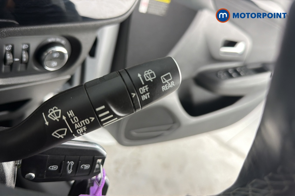 Vauxhall Corsa Elite Edition Manual Petrol Hatchback - Stock Number (1679053) - 6th supplementary image