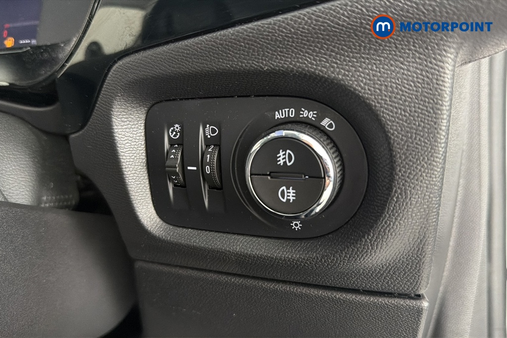 Vauxhall Corsa Elite Edition Manual Petrol Hatchback - Stock Number (1679053) - 11th supplementary image